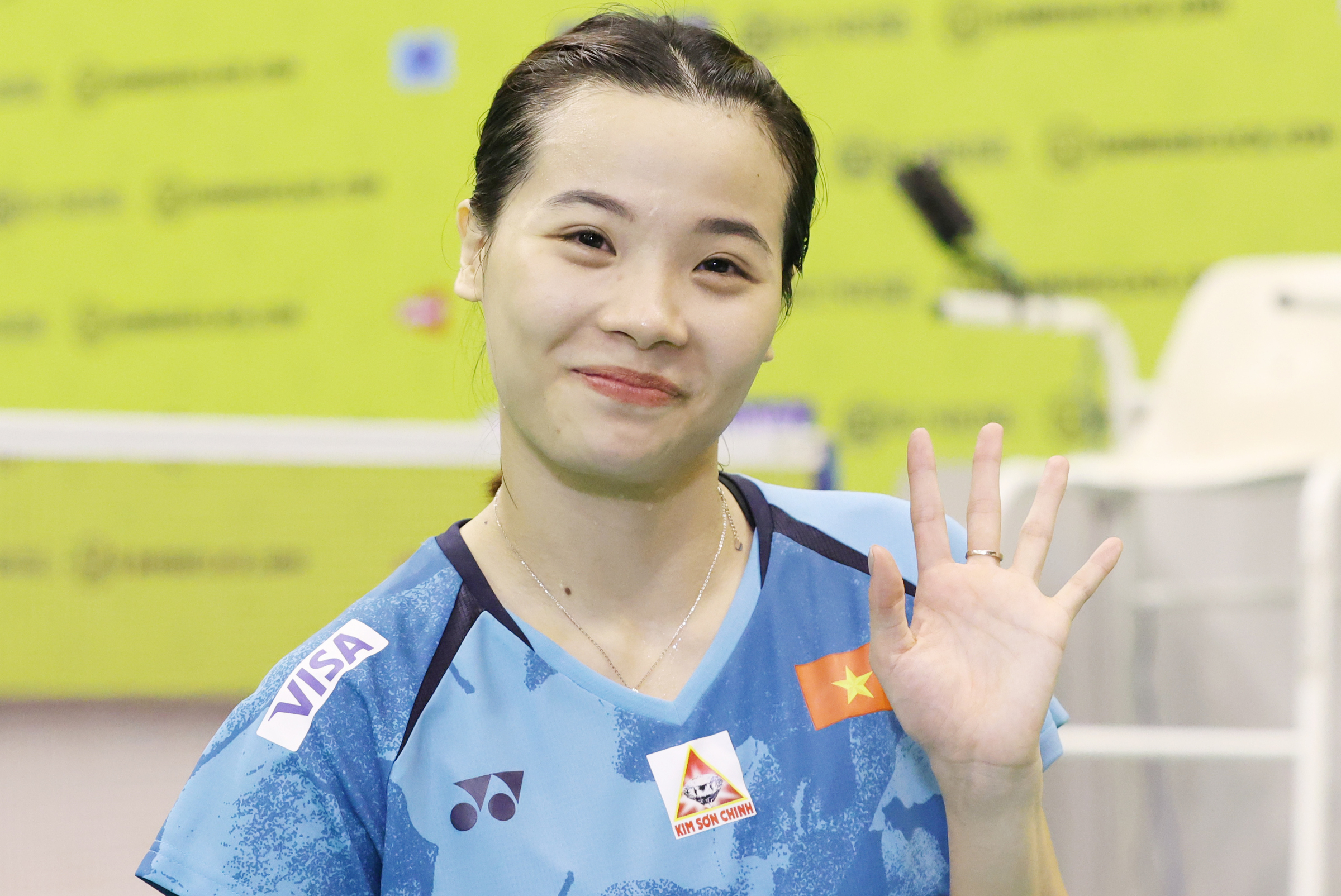 Tay vợt Nguyễn Thuỳ Linh thi đấu ở tứ kết giải cầu lông quốc tế Việt Nam - Vietnam Open 2023. Ảnh: Đức Đồng